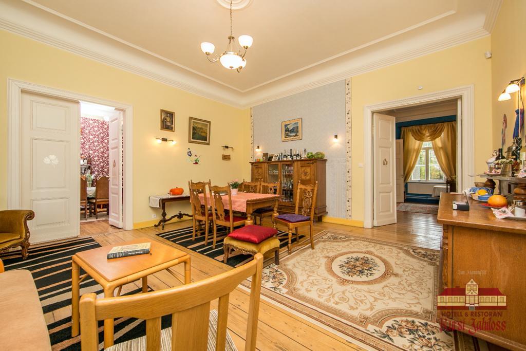 Kursi Hunting Manor Hotel Puurmani Esterno foto